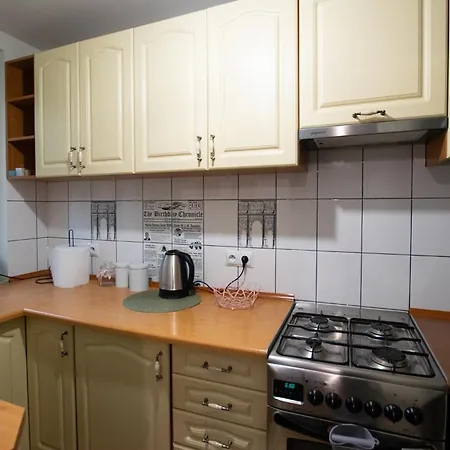 Apartament Na Parterze Лєско Екстер'єр фото